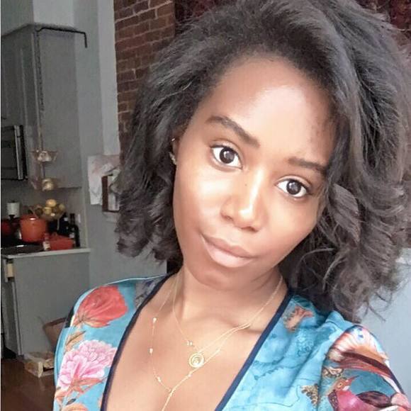 Meet your Posher, Bianca - Picture 1 of 1